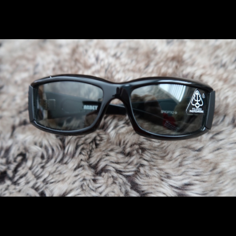 SPY polarized photochromic Abbey Sunglasses!